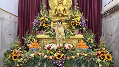 Lễ đài Phật đản được thiết trí tại chùa Mahabodhi (New Delhi)