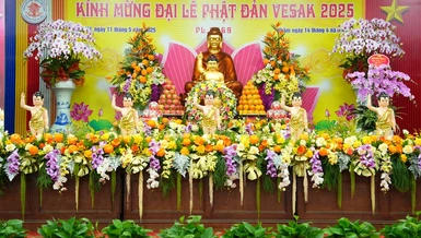 Lễ đài Phật đản Phật lịch 2569 được thiết trí tại Văn phòng Điều hành công tác hành chính đạo (xã Đa Tốn, H.Gia Lâm) 