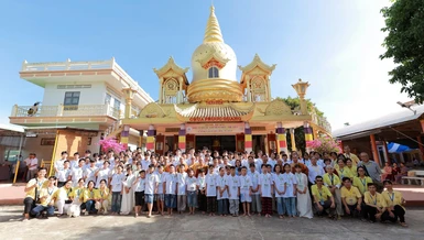 Hơn 100 bạn trẻ tại địa phương về chùa Phước Quang tham dự khóa tu