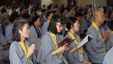 Hơn 1.000 Phật tử tham dự Khóa tu "Một ngày an lạc" được tổ chức ở Cơ sở II - Học viện Phật giáo VN tại TP.HCM