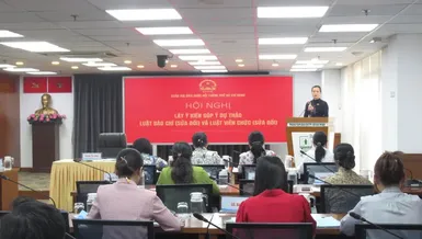 Phó Trưởng đoàn chuyên trách Đoàn đại biểu Quốc hội TP.HCM Huỳnh Thị Phúc phát biểu khai mạc hội nghị - Ảnh: YC