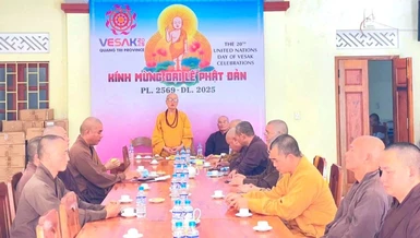 Quang cảnh phiên họp công cử Ban Quản trị tổ đình Sắc tứ Tịnh Quang