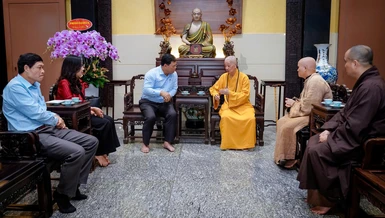Đức Pháp chủ GHPGVN tiếp Thứ trưởng Nguyễn Hải Trung cùng phái đoàn Bộ Dân tộc và Tôn giáo, Ban Tôn giáo Chính phủ - Ảnh: Nguyện Truyền/BGN