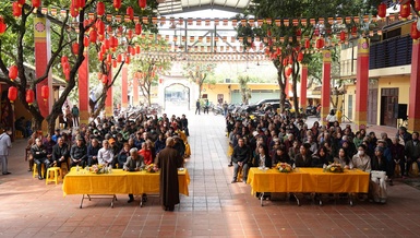 Chương trình tặng quà Tết - Xuân Bính Ngọ 2026 diễn ra trong không khí hoan hỷ tại chùa Bằng - Linh Tiên tự (phường Hoằng Liệt, Hà Nội)