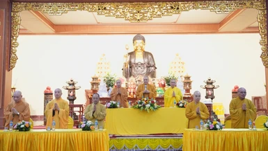 Niệm Phật cầu gia hộ