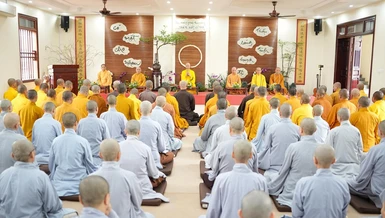 Quang cảnh lễ khai mạc khóa tu