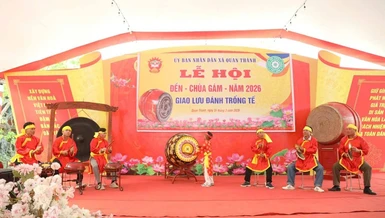 Hội thi đánh trống tế diễn ra sôi nổi, thu hút đông đảo người dân tham gia