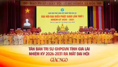 Tân Ban Trị sự GHPGVN tỉnh Gia Lai, nhiệm kỳ 2026-2031 lưu niệm cùng chư tôn đức Hội đồng Trị sự, chính quyền tỉnh sáng 5-5 - Ảnh: Như Danh - Thiết kế: Nguyện Truyền/BGN