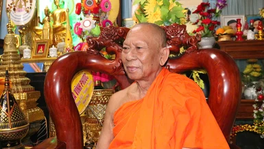 Hòa thượng Thạch Sok Xane, Phó Chủ tịch Hội đồng Trị sự, Trưởng ban Trị sự GHPGVN tỉnh Vĩnh Long, Chủ tịch Hội Đoàn kết Sư sãi yêu nước tỉnh, Trưởng ban Tổ chức Đại hội đại biểu Phật giáo tỉnh, nhiệm kỳ 2026-2031 - Ảnh: Pháp Trí