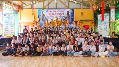 Lưu niệm sau lễ khai mạc khóa tu