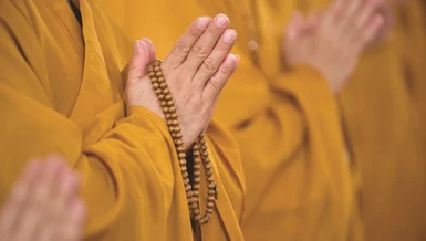 Khi thấy Phật, ta thấy Pháp; khi thấy Phật và Pháp, ta thấy Tăng. Tất cả đều hiện hữu trong tâm
