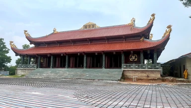 Công trình trùng tu chùa Hương Ấp (Vạn Xuân tự) đang được tiến hành