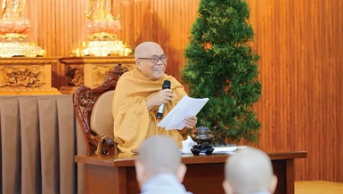 Nhà thơ Trần Quê Hương (Hòa thượng Thích Giác Toàn) - Ảnh: ĐTVĐ