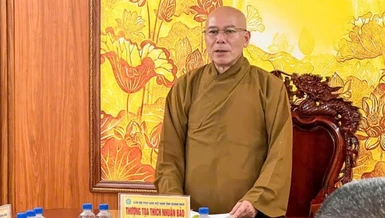 Thượng tọa Thích Nhuận Bảo, Ủy viên Hội đồng Trị sự, Trưởng ban Trị sự GHPGVN tỉnh Quảng Ngãi chủ trì phiên họp