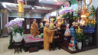 Lễ giao thừa tổ chức nội bộ tại chùa Báo Ân (quận Tân Bình) 