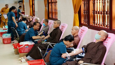 "Mỗi giọt máu cho đi, một cuộc đời ở lại"