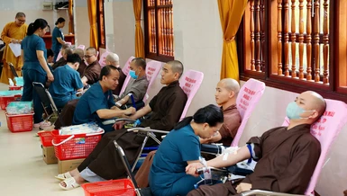 "Mỗi giọt máu cho đi, một cuộc đời ở lại"