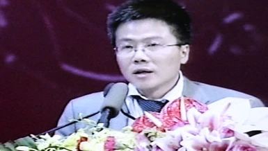 GS Ngô Bảo Châu phát biểu trong buổi lễ chào mừng
