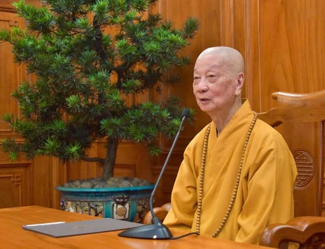 [Video] Thuyết giảng mới nhất của Đức Pháp chủ GHPGVN: Làm sao trì tụng kinh Pháp hoa để được Phật hộ niệm?