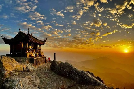 Chùa Đồng trên đỉnh non thiêng Yên Tử - một trong 12 thành phần di sản chính của Di sản thế giới thứ 9 của Việt Nam - Ảnh: Internet