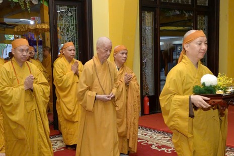 [Video] Lễ nhập kim quan Trưởng lão Hòa thượng Thích Trí Tịnh, Đức Pháp chủ GHPGVN quang lâm viếng tang