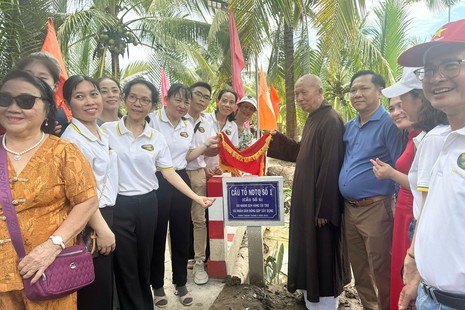 Khánh thành, đưa vào sử dụng cầu bê-tông số 1 tại H.Giồng Trôm, tỉnh Bến Tre