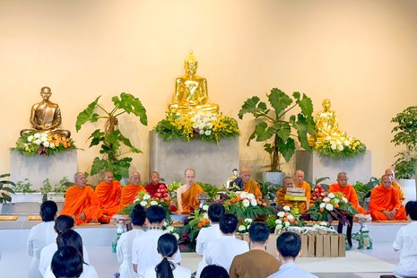 Lễ dâng y tắm mưa theo truyền thống Phật giáo Nam tông Khmer