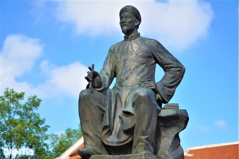 Hiểu về Phân kinh Thạch đài của Nguyễn Du