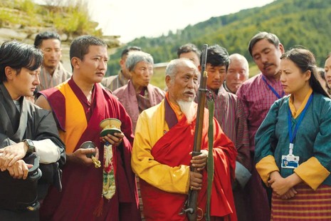 Phân cảnh cuối của bộ phim The Monk and The Gun