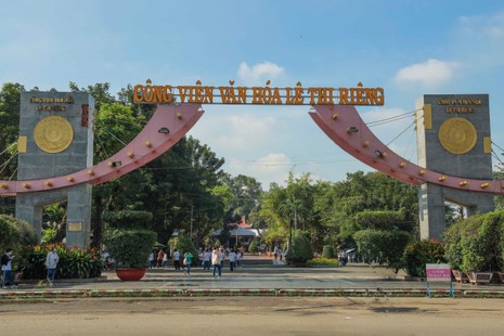 [Ảnh] Công viên Lê Văn Tám, Lê Thị Riêng - những nơi từng là nghĩa trang lớn ở Sài Gòn