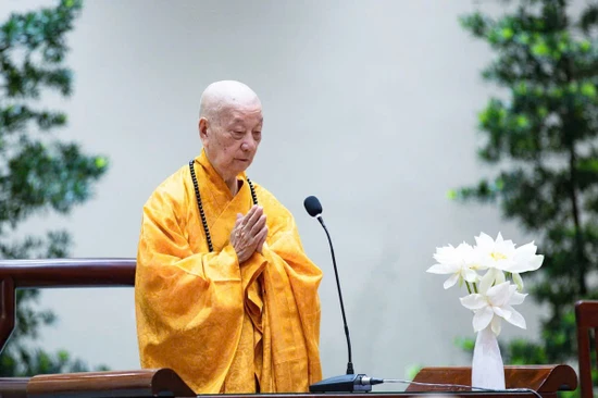 Đức Pháp chủ GHPGVN - Đại lão Hòa thượng Thích Trí Quảng, Viện trưởng Học viện Phật giáo VN tại TP.HCM - Ảnh: Nhân Hòa