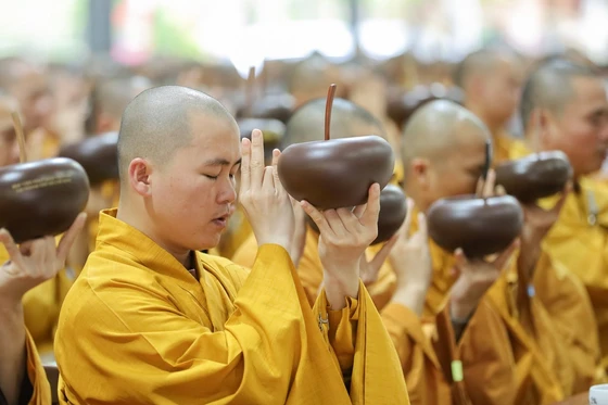 Thông báo của Ban Từ thiện xã hội Báo Giác Ngộ về việc cúng dường An cư kiết hạ Phật lịch 2570