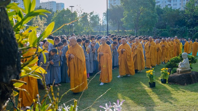 [Video] Lễ vía Đức Phật Di Đà tại chùa Huê Nghiêm - khởi đầu mùa tu Gia hạnh Phổ Hiền năm Ất Tỵ