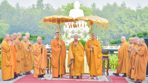 [Video] Lễ kỷ niệm Đức Thích Ca thành đạo, công bố ngày truyền thống Đạo tràng Pháp Hoa