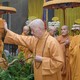Đức Pháp chủ GHPGVN quang lâm chùa Phổ Quang viếng tang Hòa thượng Thích Thiện Tánh, Phó Chủ tịch Hội đồng Trị sự tân viên tịch - Ảnh: Bảo Toàn/BGN