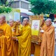 Môn đồ pháp quyến cung thỉnh di ảnh, linh mô, y bát, kim quan Trưởng lão Hòa thượng Thích Từ Thông về chùa Thanh Sơn (P.Long Bình) nhập bảo tháp