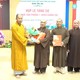 Thượng tọa Thích Minh Nhẫn trao quyết định bổ nhiệm Ban Quản trị tự viện đến các vị trụ trì