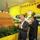 Trưởng ban Tôn giáo Chính phủ Vũ Hoài Bắc cùng phái đoàn nhiễu kim quan tưởng niệm Trưởng lão Hòa thượng Thích Thiện Tánh - Ảnh: Tâm Quý