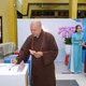Thượng tọa Thích Thanh Phong bỏ phiếu bầu đại biểu Quốc hội và Hội đồng Nhân dân các cấp tại điểm số 7 (P.Xuân Hòa, TP.HCM) - Ảnh: Bảo Toàn/BGN
