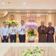 Thượng tọa Thích Tâm Hải cùng các thành viên Ban Biên tập nhận hoa chúc mừng của Thành ủy TP.HCM nhân dịp kỷ niệm 101 năm Ngày Báo chí Cách mạng Việt Nam (21-6-1925 - 21-6-2026) - Ảnh: Quảng Đạo/BGN