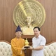 Hòa thượng Thích Thanh Quyết tặng tôn tượng Phật hoàng Trần Nhân Tông đến ông Bí thư Tỉnh ủy Sơn La Hoàng Văn Nghiệm