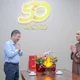 Ông Dương Anh Đức - Ủy viên Ban Thường vụ, Trưởng ban Tuyên giáo và Dân vận Thành ủy TP.HCM với Thượng tọa Thích Tâm Hải - Tổng Biên tập Báo Giác Ngộ