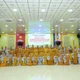 Chụp ảnh lưu niệm với Tăng Ni sinh Trường Trung cấp Phật học Tây Ninh