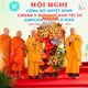 Đại diện Ban Thường trực Hội đồng Trị sự tặng hoa chúc mừng hội nghị