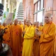 Chư tôn đức tại triển lãm Tranh ảnh và Di sản Phật giáo chào mừng Đại hội.