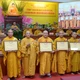 Hòa thượng Thích Huệ Thông trao chứng nhận tham gia khóa Bồi dưỡng trụ trì năm 2026 - Ảnh: Bảo Toàn/BGN
