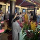 Phật tử đạo tràng thắp nến tri ân công ơn hai đấng sinh thành