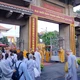 Các Phật tử đến tổ đình Vĩnh Nghiêm thọ giới Bồ-tát, ngày 18-9-2026 - Ảnh: Bảo Toàn/BGN