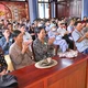 Người dân tham dự lễ Vu lan và nhận quà tại chùa Liên Trì