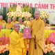 Thượng tọa Thích Nguyên Minh trao quyết định bổ nhiệm trụ trì chùa Cảnh Thạnh đến Đại đức Thích Nhuận Long 